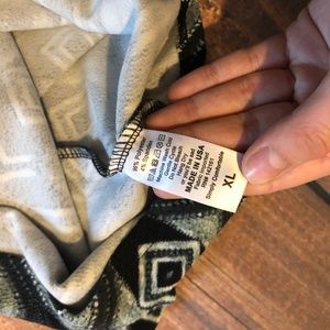 LuLaRoe Skirts - NEW Lularoe Cassie Colorwater Pencil Skirt XL LuLaRoe Skirts - NEW Lularoe Cassie Colorwater Pencil Skirt XL